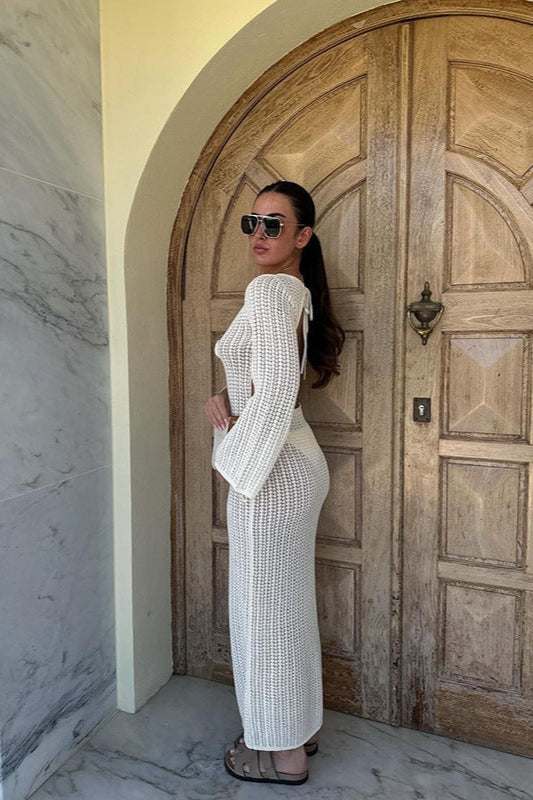 Rückenfreies Maxikleid mit V-Ausschnitt und Strickstruktur