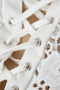 Maxikleid mit Spitze und Netzdetails