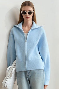 Strickjacke mit Reißverschluss und Strickstruktur