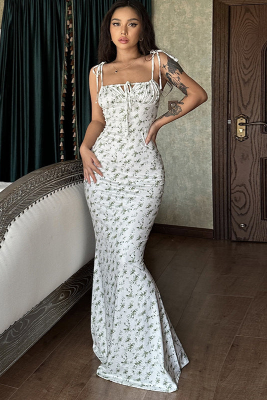Kleid mit Blumenmuster in Gelb