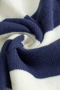 Locker geschnittener Pullover mit Rundhalsausschnitt und Strickstruktur in Blau