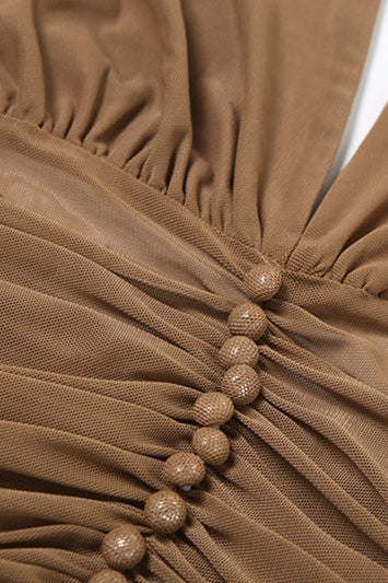 Top mit Neckholder, kurzem Schnitt und Knopfdetails