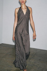 Maxikleid mit Neckholder und Punktemuster in Weiß