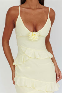 Maxikleid mit Rüschen