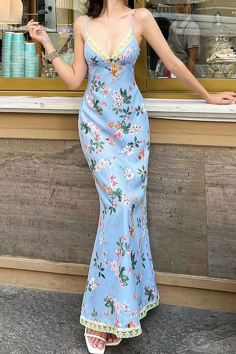 Rückenfreies Kleid mit Blumenmuster, Spitze und Rüschen