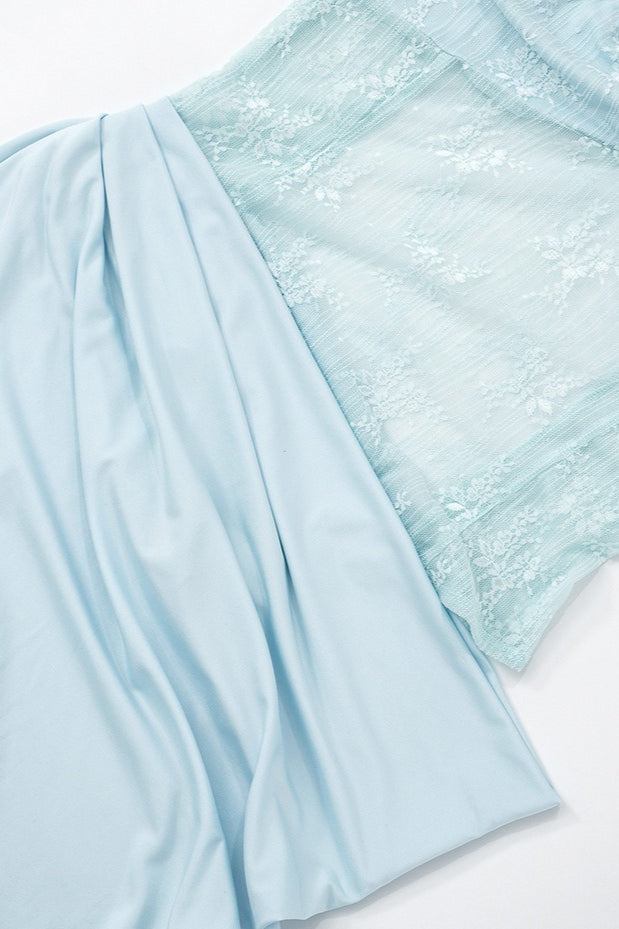 Figurbetontes Maxikleid mit Spitze