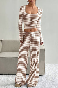 Zweiteiliges Set mit weitem Bein, hoher Taille und Streifenmuster