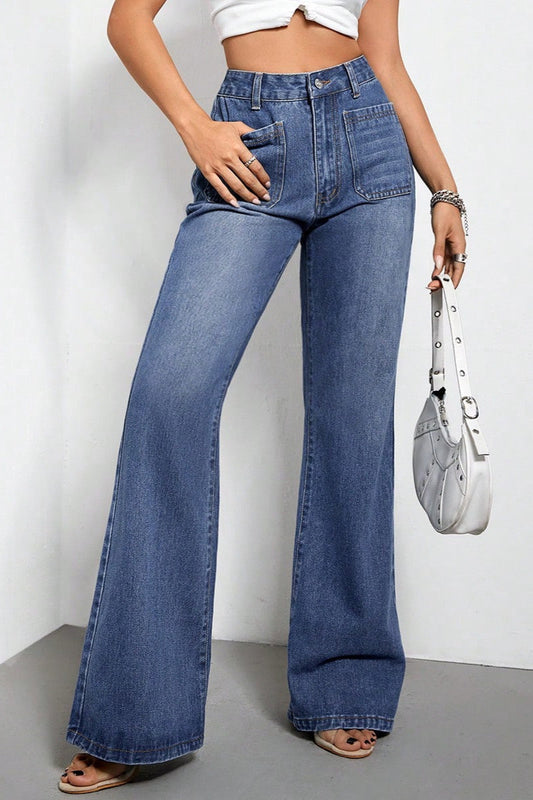 Jeans in Blau, mit weitem Bein