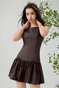 Ärmelloses Minikleid mit Schleifendetail