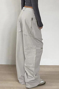 Hose mit Taschen und Denim in Grau