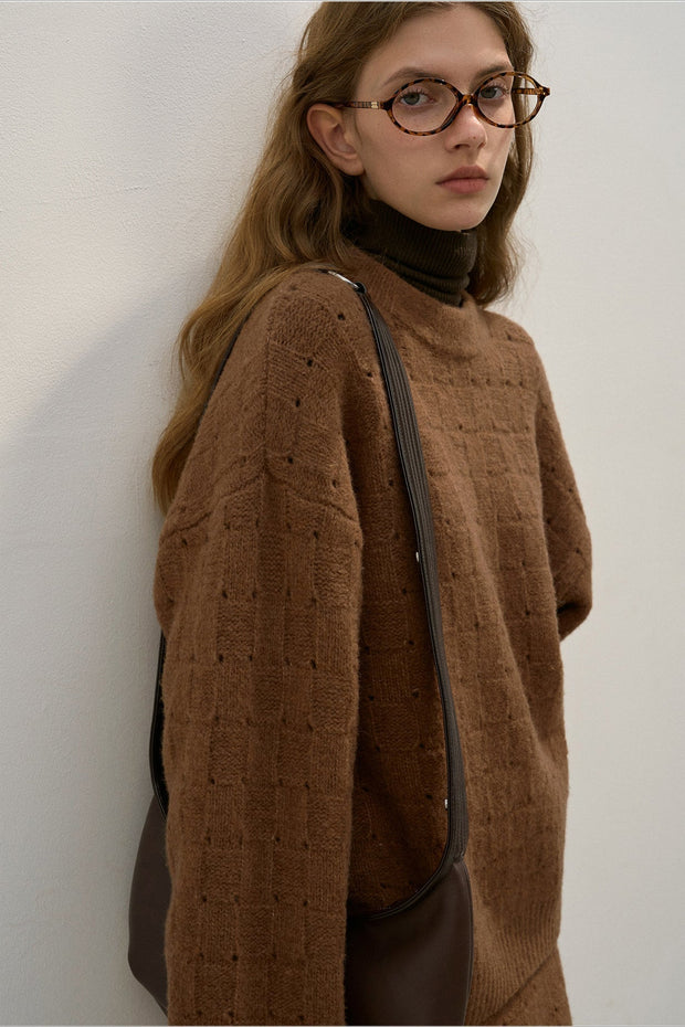 Locker geschnittener Pullover mit Rundhalsausschnitt, Strickstruktur und Wolle