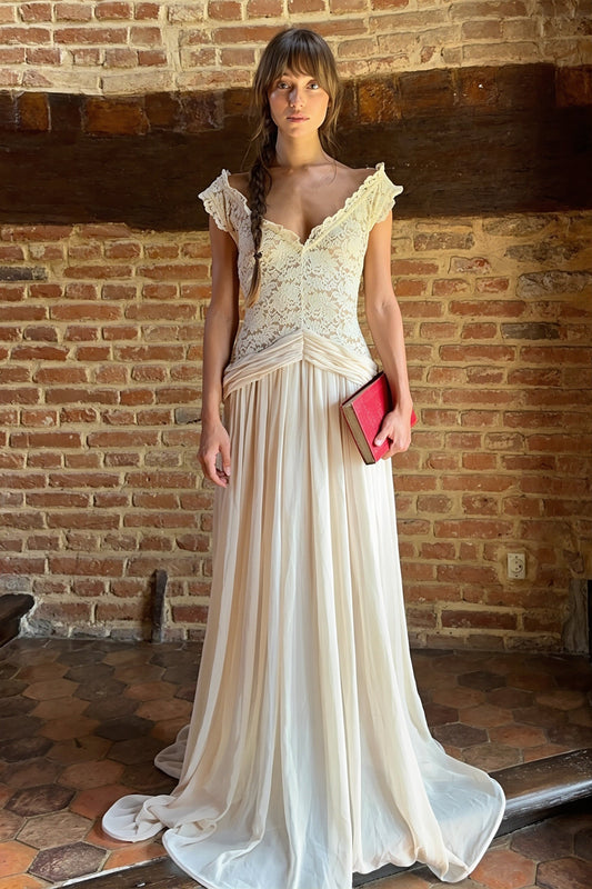 Maxikleid mit V-Ausschnitt, Spitze und Netzdetails