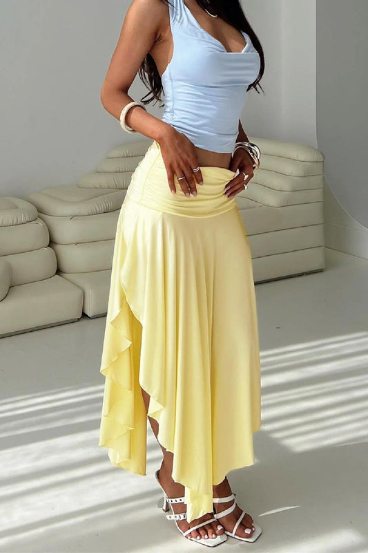 Asymmetrischer Rock mit hoher Taille und Schlitz in Gelb