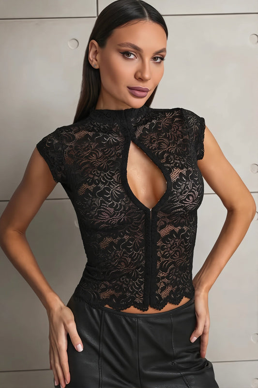 Tanktop mit Aussparungen, Knopfdetails und Spitze