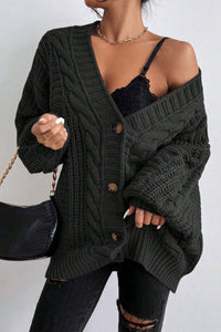 Strickjacke mit V-Ausschnitt und Strickstruktur