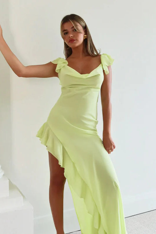 Maxikleid mit Wasserfallausschnitt, Schlitz und Satinoptik