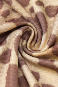 Rückenfreies Maxikleid mit V-Ausschnitt und Leopardenmuster in Braun