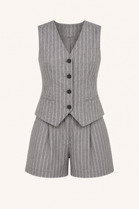 Gestreifte Damenweste und hochgeschlossene Shorts - Pinny