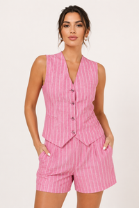 Gestreifte Damenweste und hochgeschlossene Shorts - Pinny