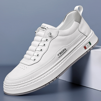 Herren-Lederturnschuhe mit dicker Sohle und genähter Unterseite - Lucetti