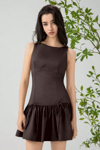 Ärmelloses Minikleid mit Schleifendetail