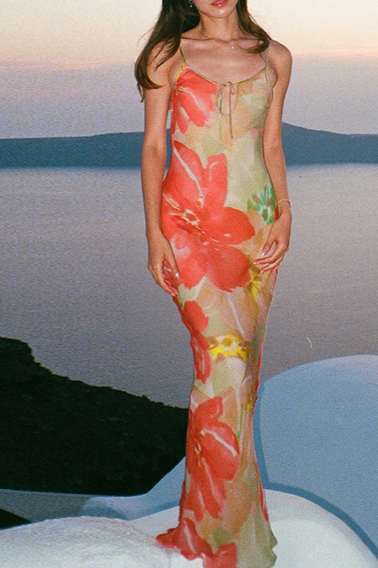 Maxikleid mit Aussparungen, Bindedetail und Blumenmuster
