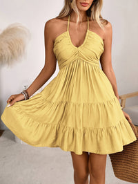 Schulterfreies Minikleid mit Rüschen