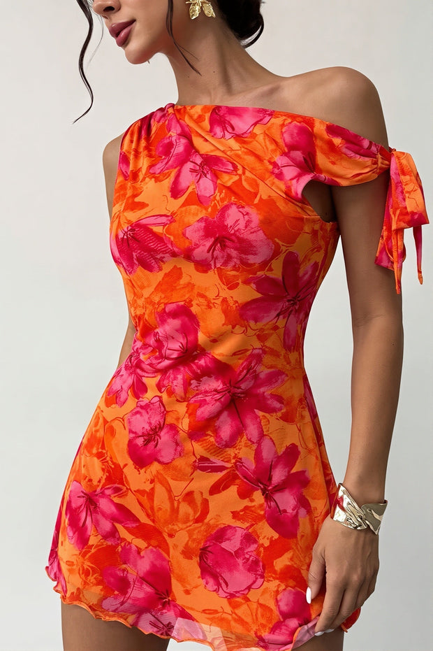 Minikleid mit Raffung und Blumenmuster