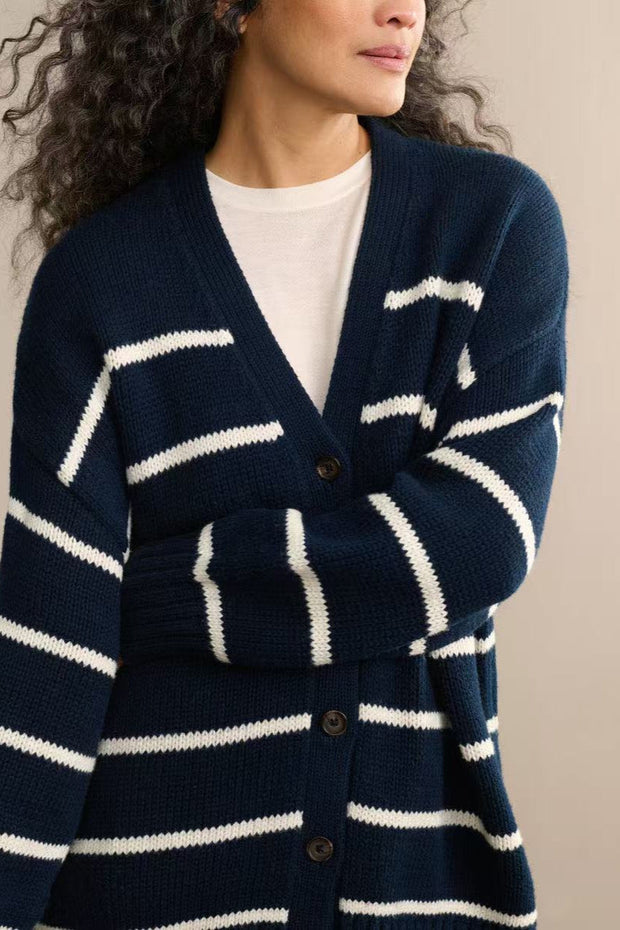 Strickjacke mit V-Ausschnitt, Streifenmuster und Strickstruktur in Weiß
