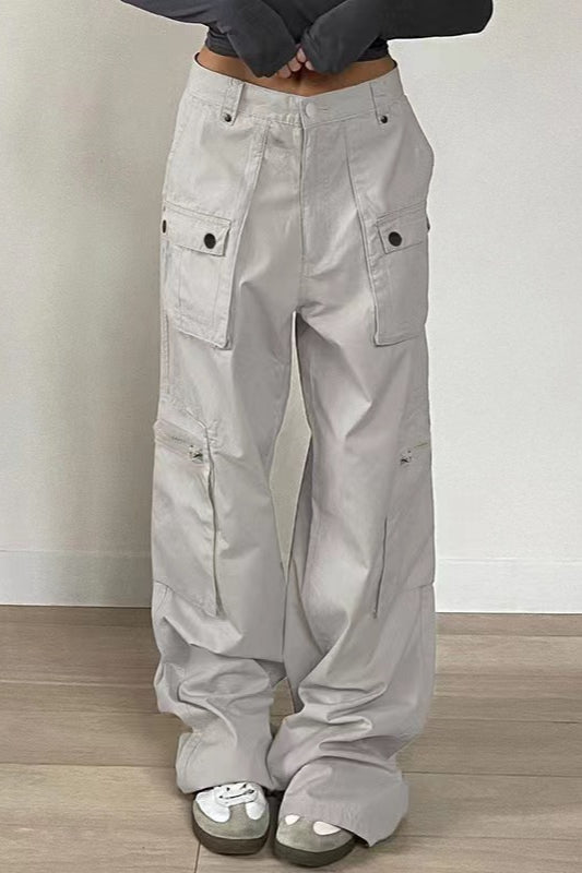 Hose mit Taschen und Denim in Grau