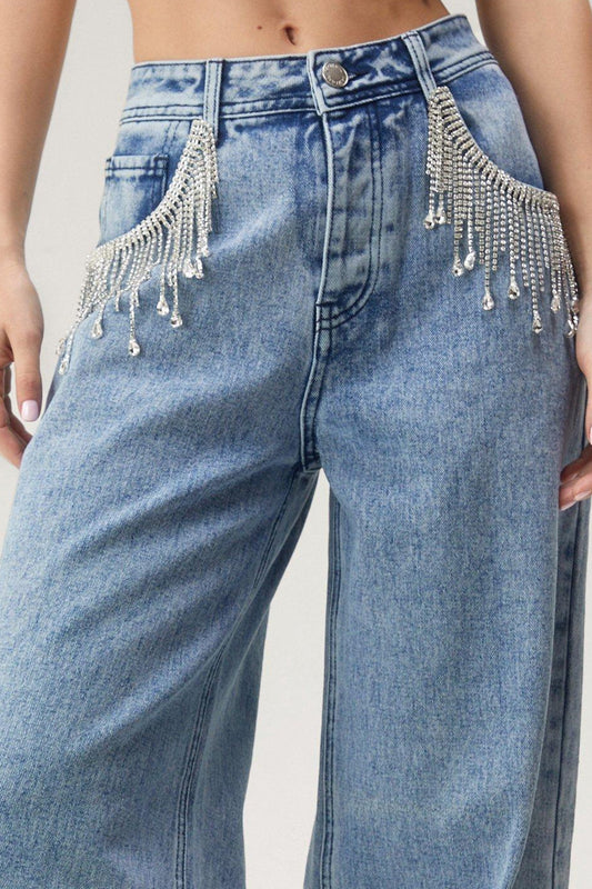 Jeans mit Denim und Kettendetail