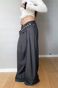 Hose mit weitem Bein in Grau