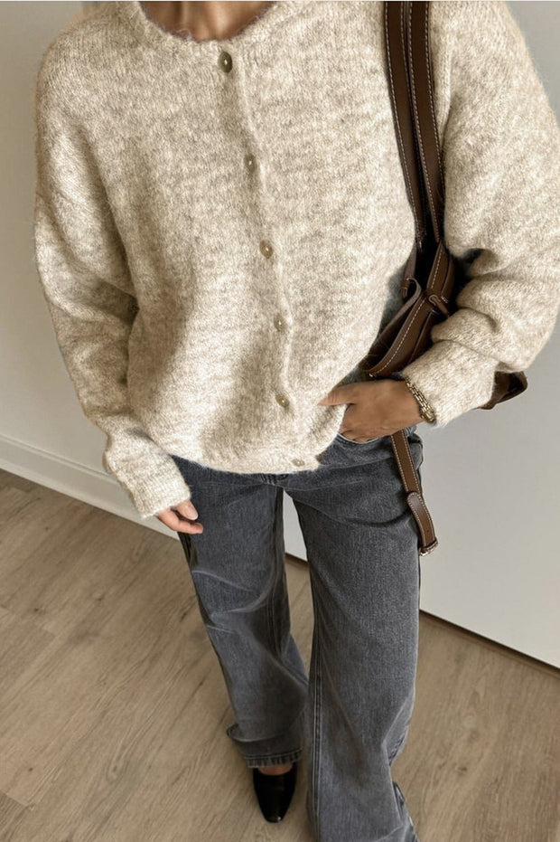 Strickjacke mit Knopfdetails und Strickstruktur in Weiß