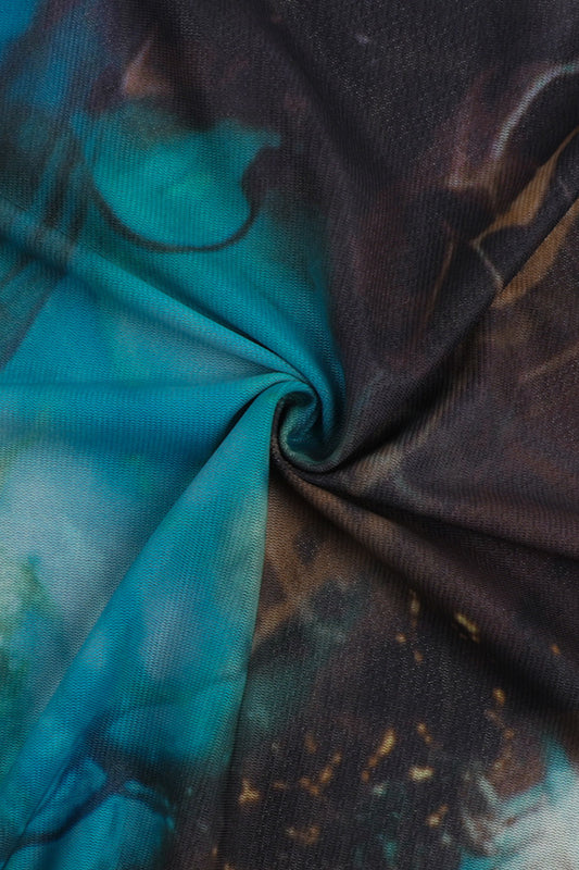 Figurbetontes Maxikleid mit Aussparungen und Druck in Braun