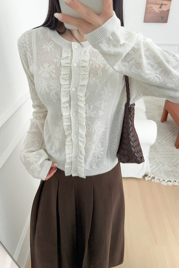 Strickjacke mit Aussparungen, Knopfdetails und Spitze