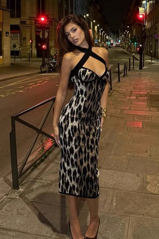 Figurbetontes Kleid mit Neckholder und Druck