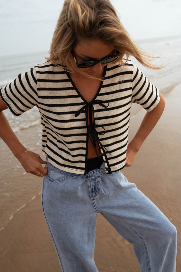 Strickjacke mit Bindedetail, Streifenmuster und Strickstruktur