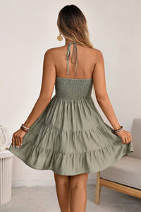 Schulterfreies Minikleid mit Rüschen