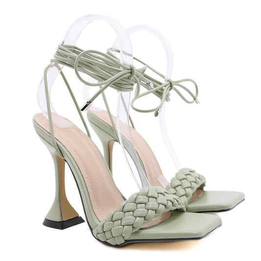Olivia - Schicke Sandalen mit geflochtenen Riemen und quadratischer Zehe