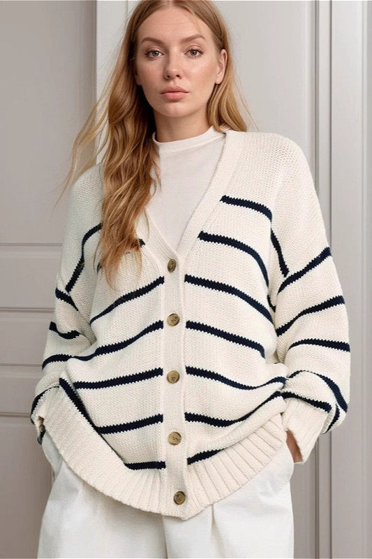 Strickjacke mit V-Ausschnitt, Streifenmuster und Strickstruktur