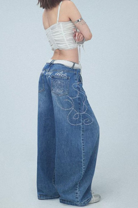 Jeans mit weitem Bein und Stickerei in Blau, in dunkler Waschung