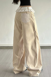 Locker geschnittene Hose mit Spitze