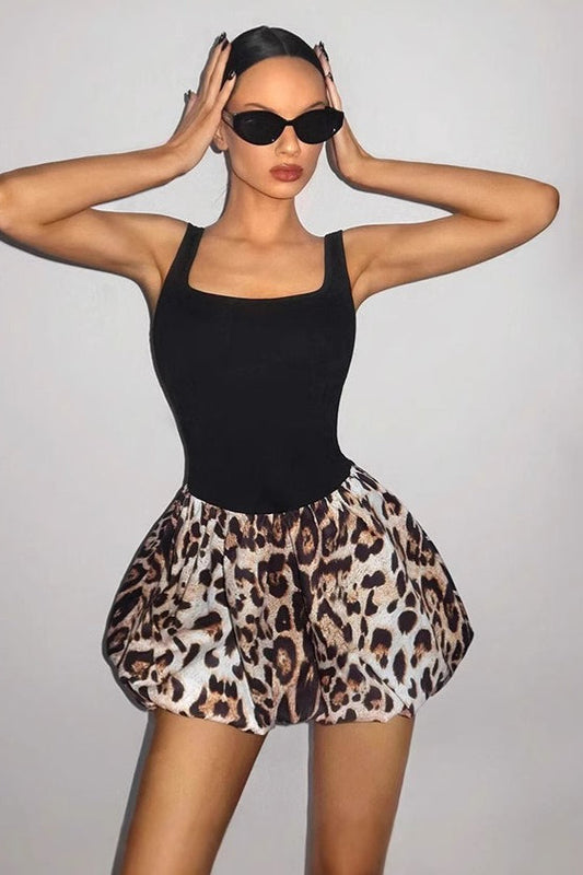 Figurbetontes Minikleid mit Leopardenmuster in Schwarz