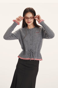 Strickjacke mit Raffung und Strickstruktur