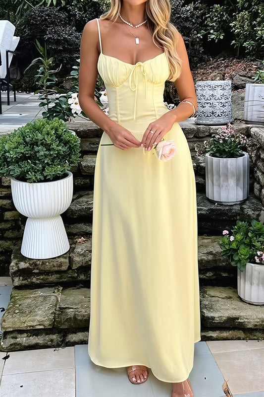 Figurbetontes Maxikleid mit Bindedetail