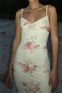 Maxikleid mit V-Ausschnitt und Blumenmuster in Aprikose