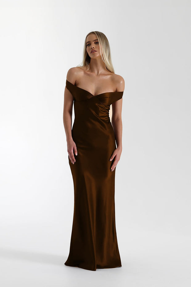 Schulterfreies Maxikleid mit Meerjungfrau-Silhouette und Satinoptik in Gelb