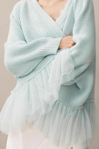 Strickjacke mit Strickstruktur und Rüschen