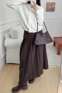Strickjacke mit Aussparungen, Knopfdetails und Spitze