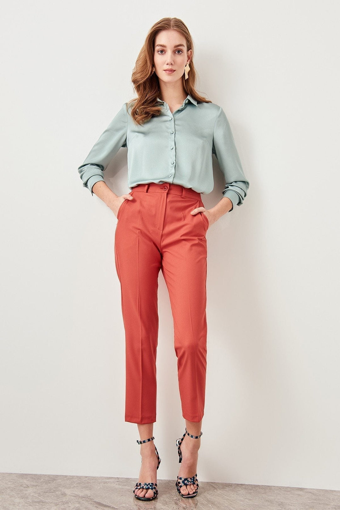 Alinda - Klassische Straight Leg Hose mit hoher Taille